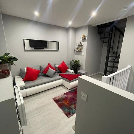 Unique Duplex Apartment Free Parking Free Wi-Fi 6 Minutes From Leeds City Centre Exterior foto